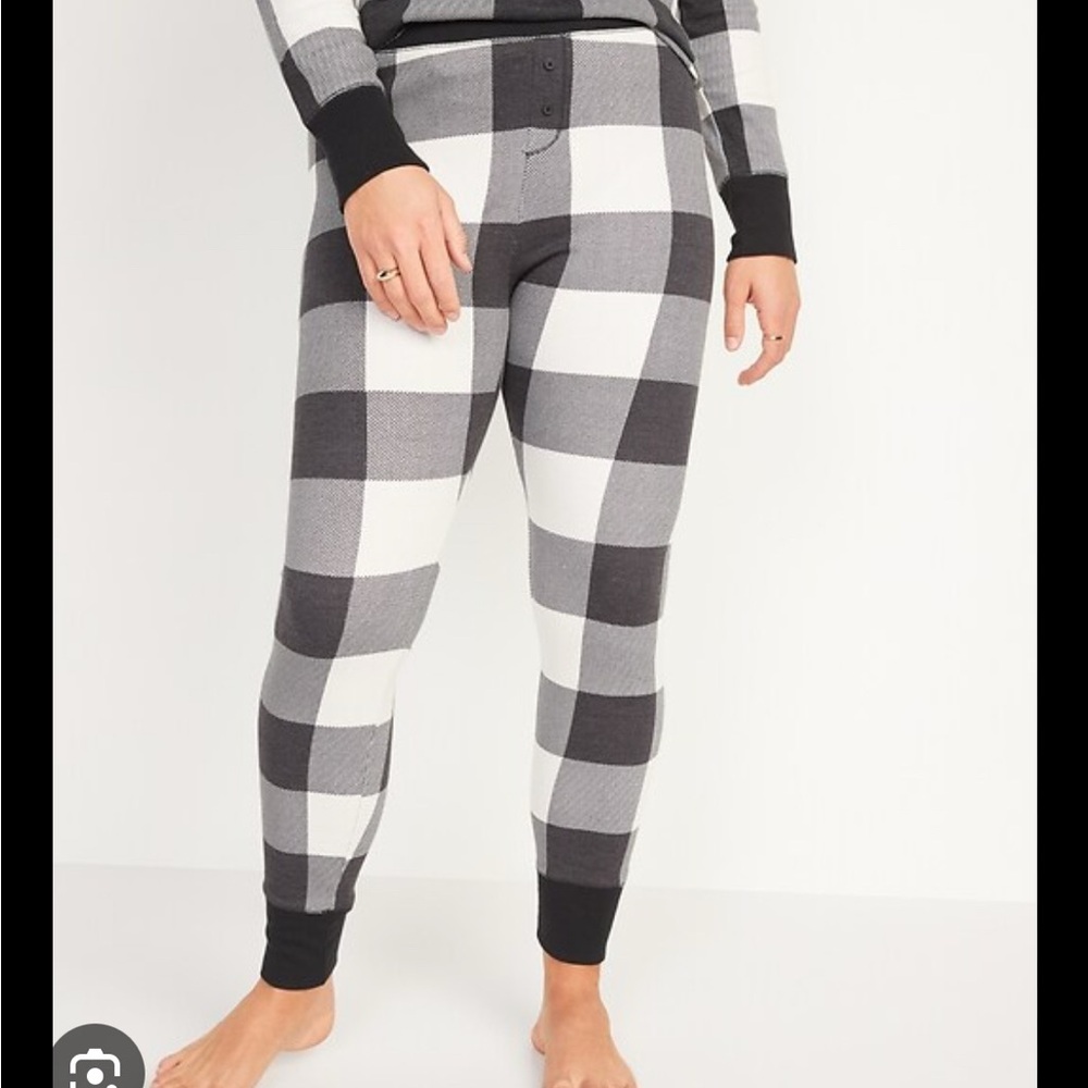 Old Navy Black and White Plaid Pajama Set